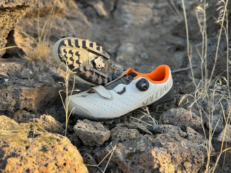 A pair of Specialized clipless shoes