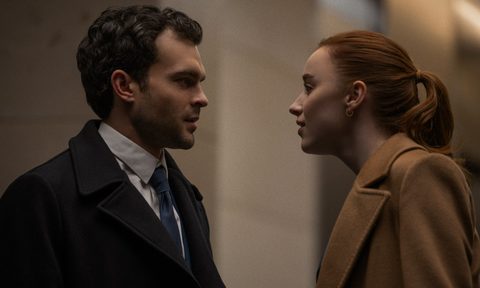 Alden Ehrenreich and Phoebe Dynevor in Fair Play.