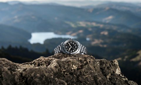 Hamilton Khaki Field Expedition mountain