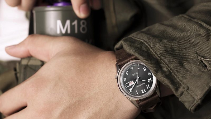 Praesidus on wrist with field jacket