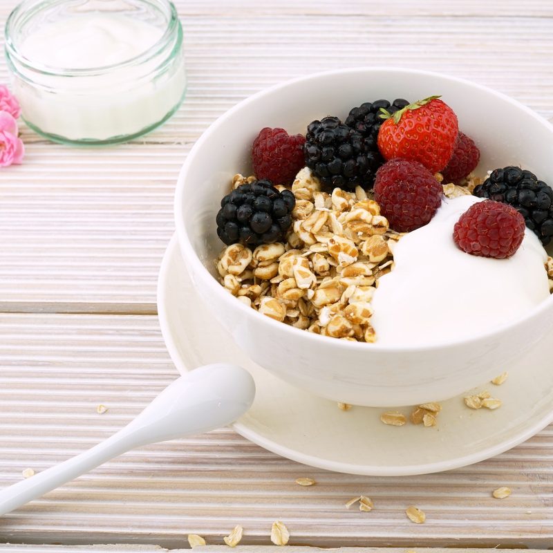 Yogurt with berries and granola