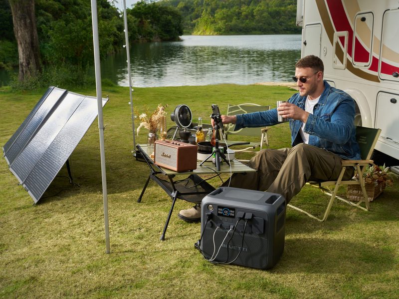 Bluetti AC200L solar power generator new release