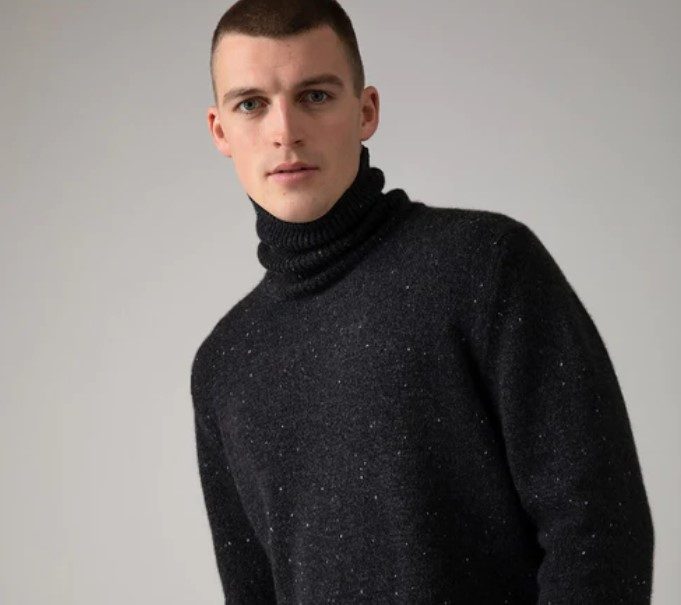 Johnstons of Elgin Cashmere Donegal