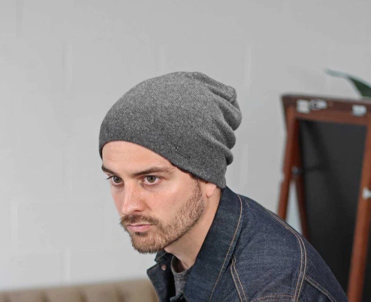 Man wearing King & Fifth Beanie