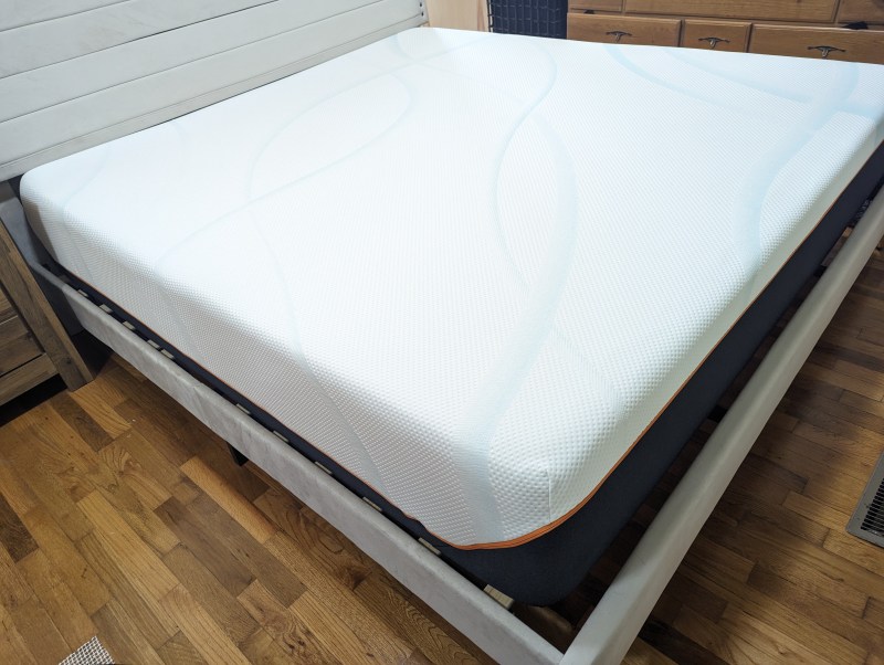 TempurPedic LuxeAdapt