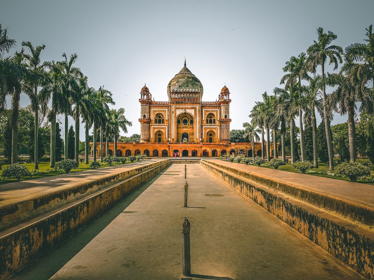 A picturesque mosque in India