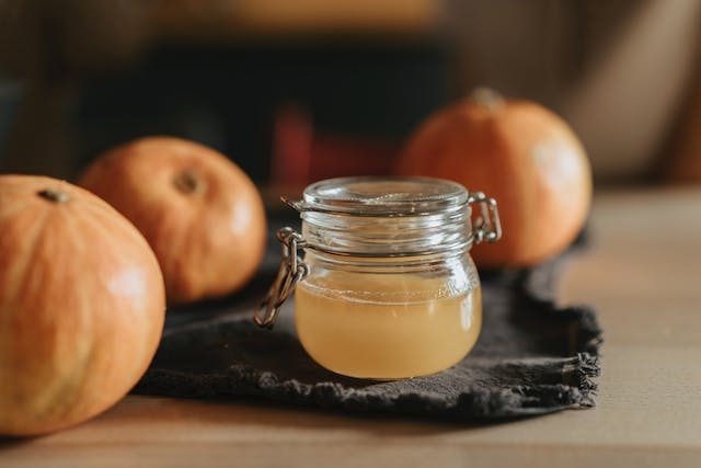 Jar of apple cider vinegar
