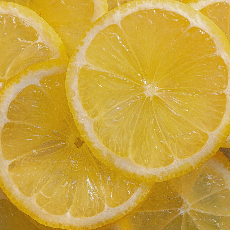 Sliced lemons close-up