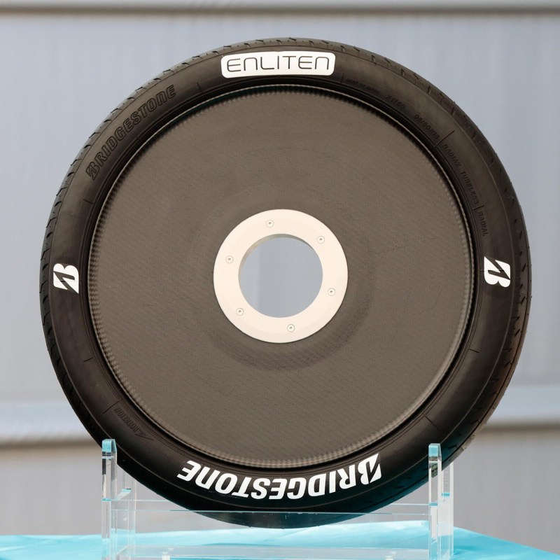 Bridgestone will supply Enliten tires for the Formula E 2026 to 2027 racing season.
