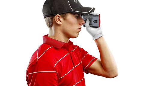 A man looking through the Callaway 300 Pro laser rangefinder.