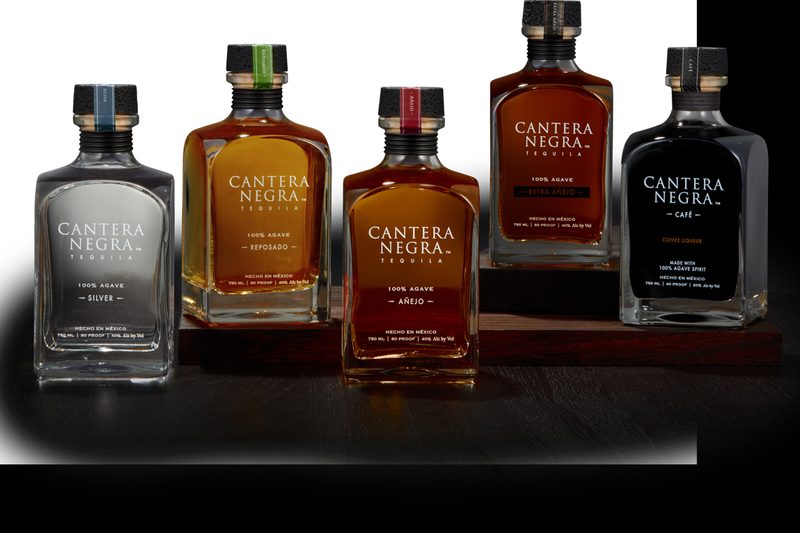 Cantera Negra bottles.
