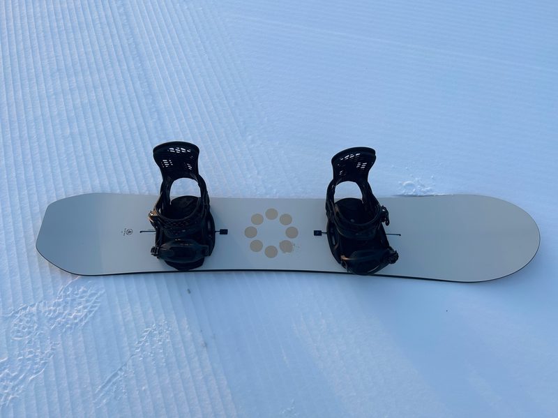 Burton Gril Master snowboard on groomer