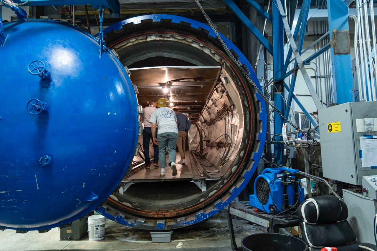 Carbon fiber autoclave