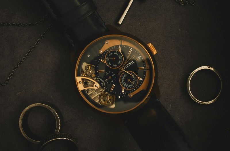 Fossil watch with rings