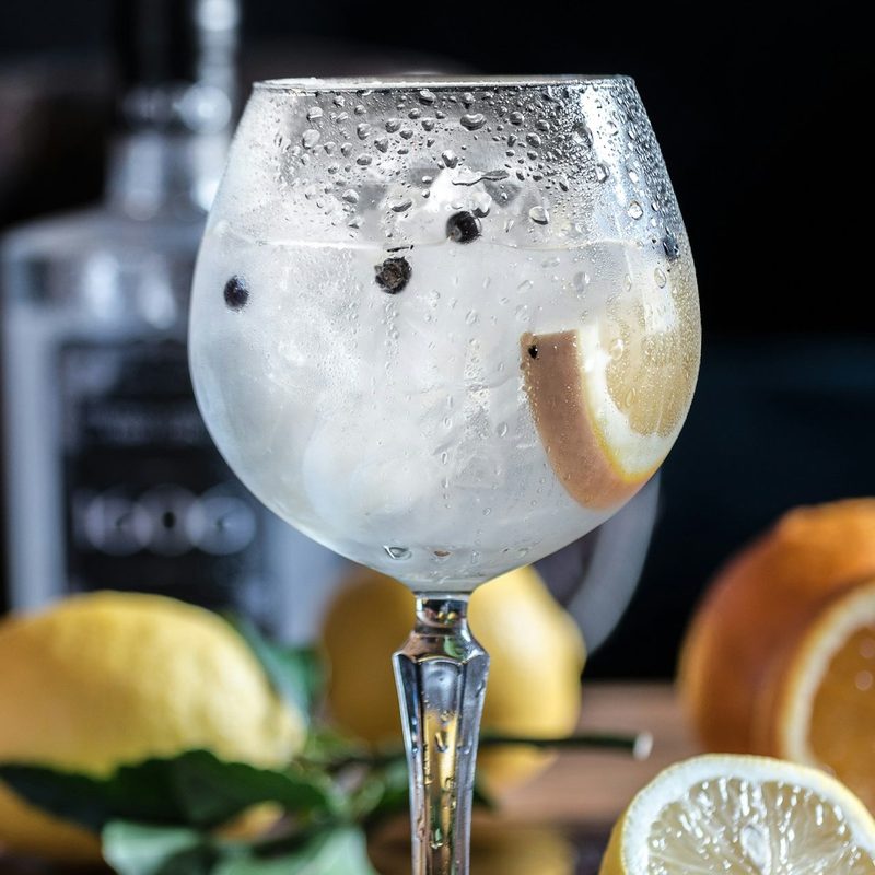 Spanish gin tonic