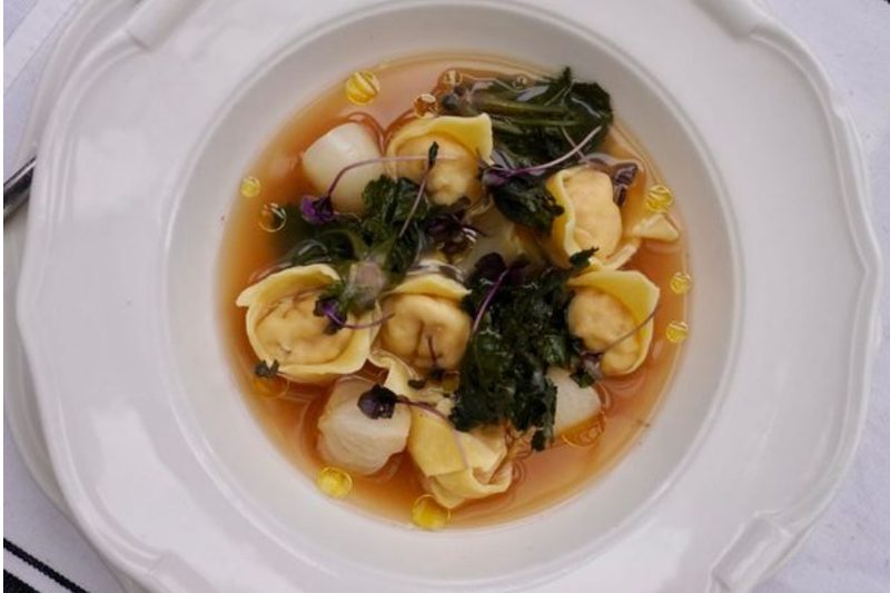 Tortellini en brodo.