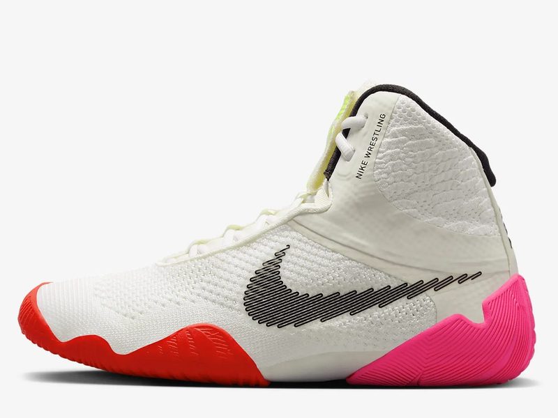 Side view of the Nike Tawa SE wrestling shoe with the swoosh clearly displayed.