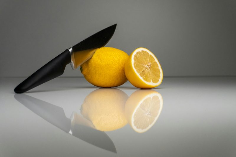 Sliced lemon