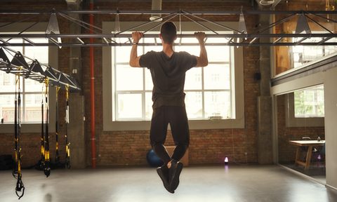 Man on pullup bar
