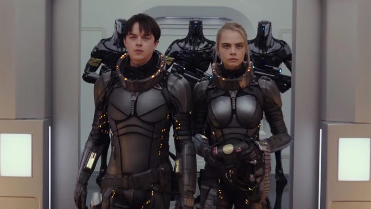 Dane DeHaan and Cara Delevingne in Valerian and the City of a Thousand Planets.