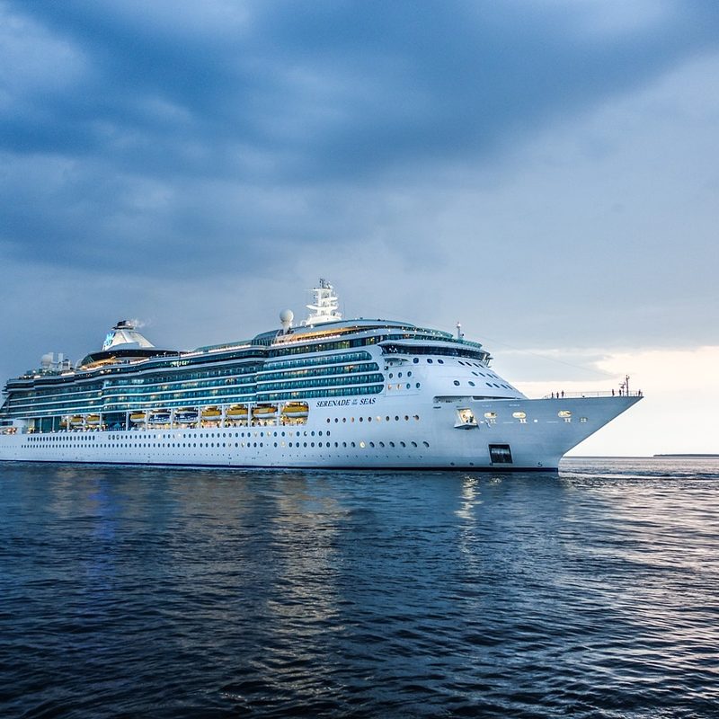 Cruise dhip