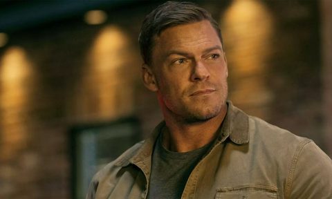 Alan Ritchson in Reacher