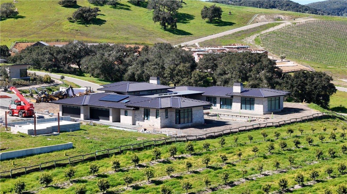 5502 Los Ranchos Road San Luis Obispo, CA 93401
