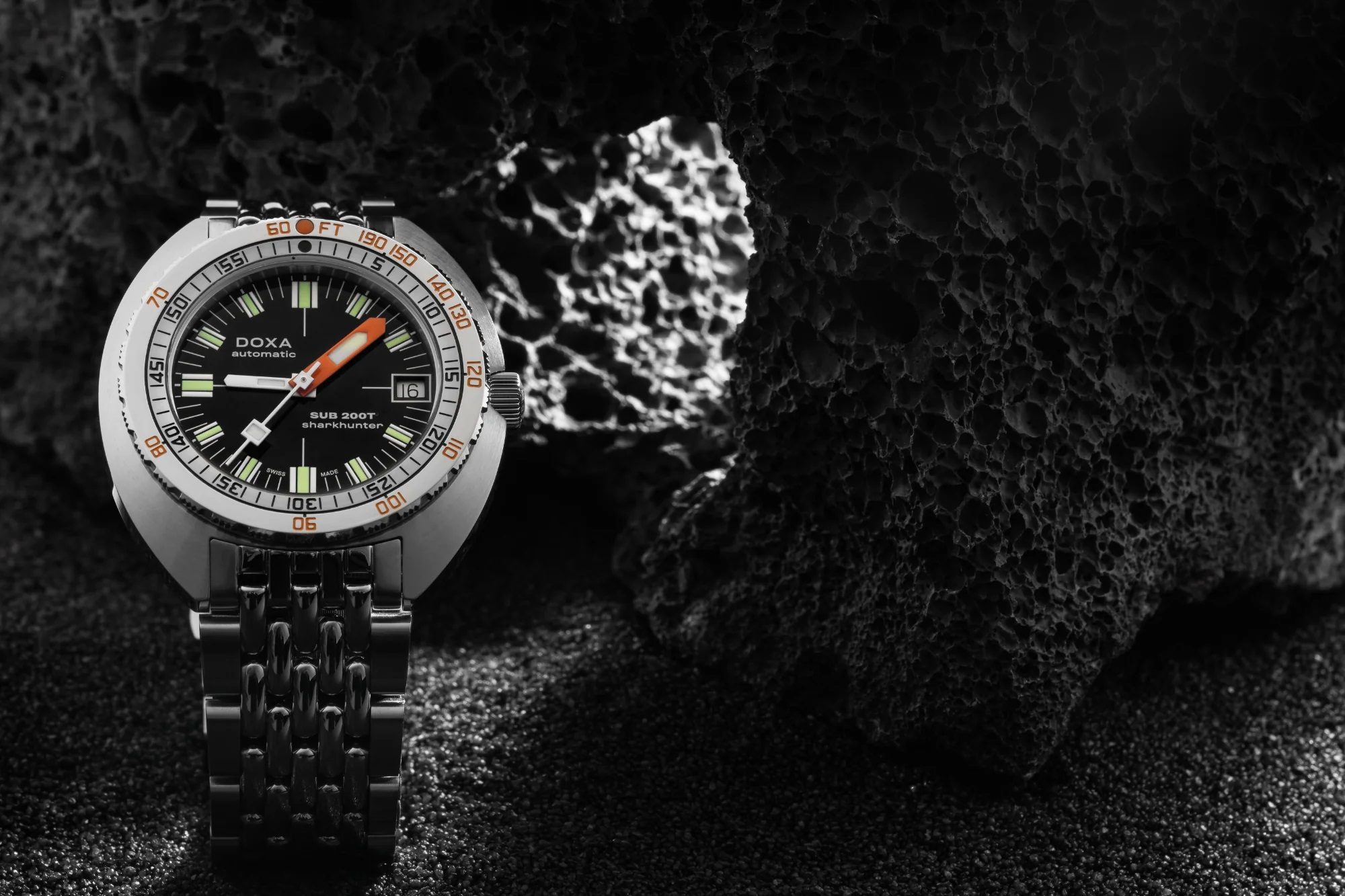 Doxa Sub 200T black lifestyle photo