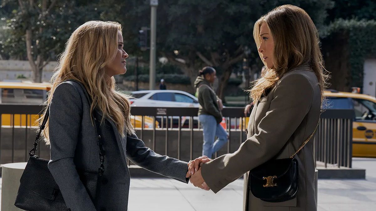 Reese Witherspoon and Jennifer Aniston in The Morning Show.