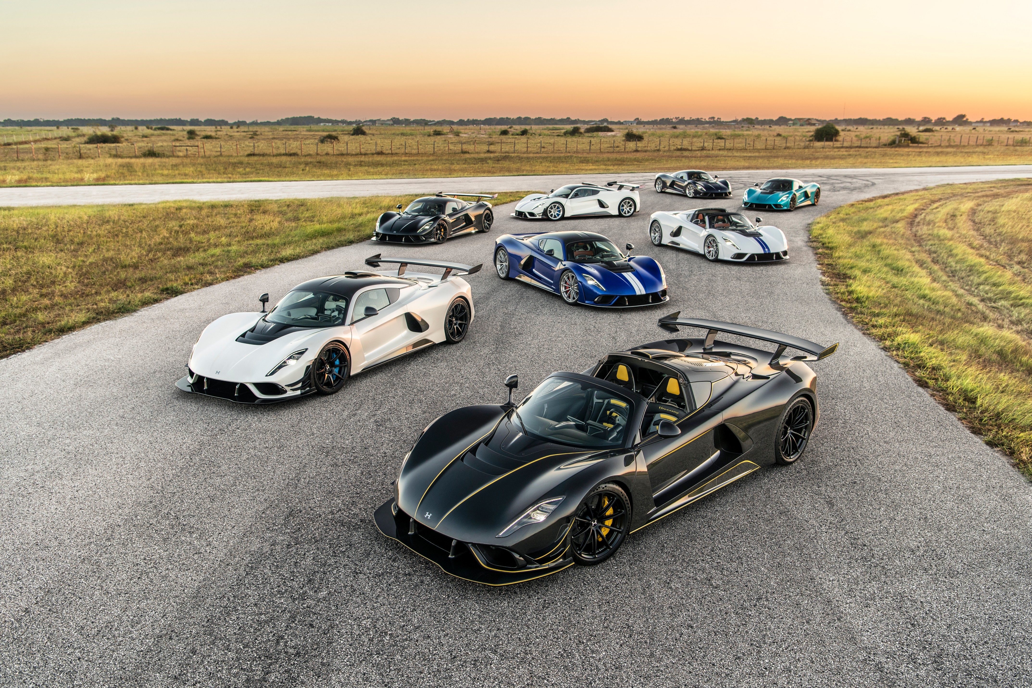 Venom F5 group shot