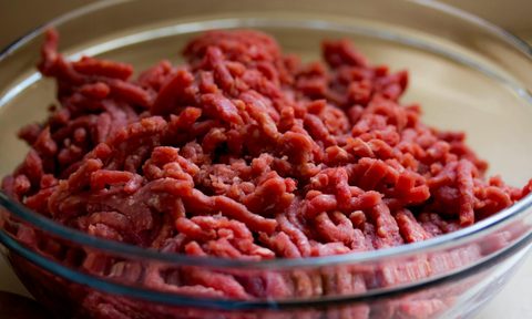 Ground beef in a glass bowl