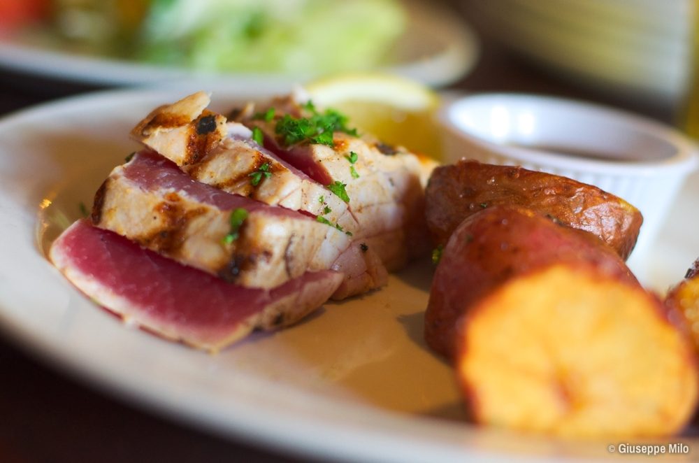Tuna steak