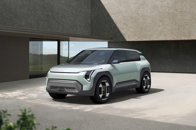 Kia EV3 Concept right front three-quarter view.