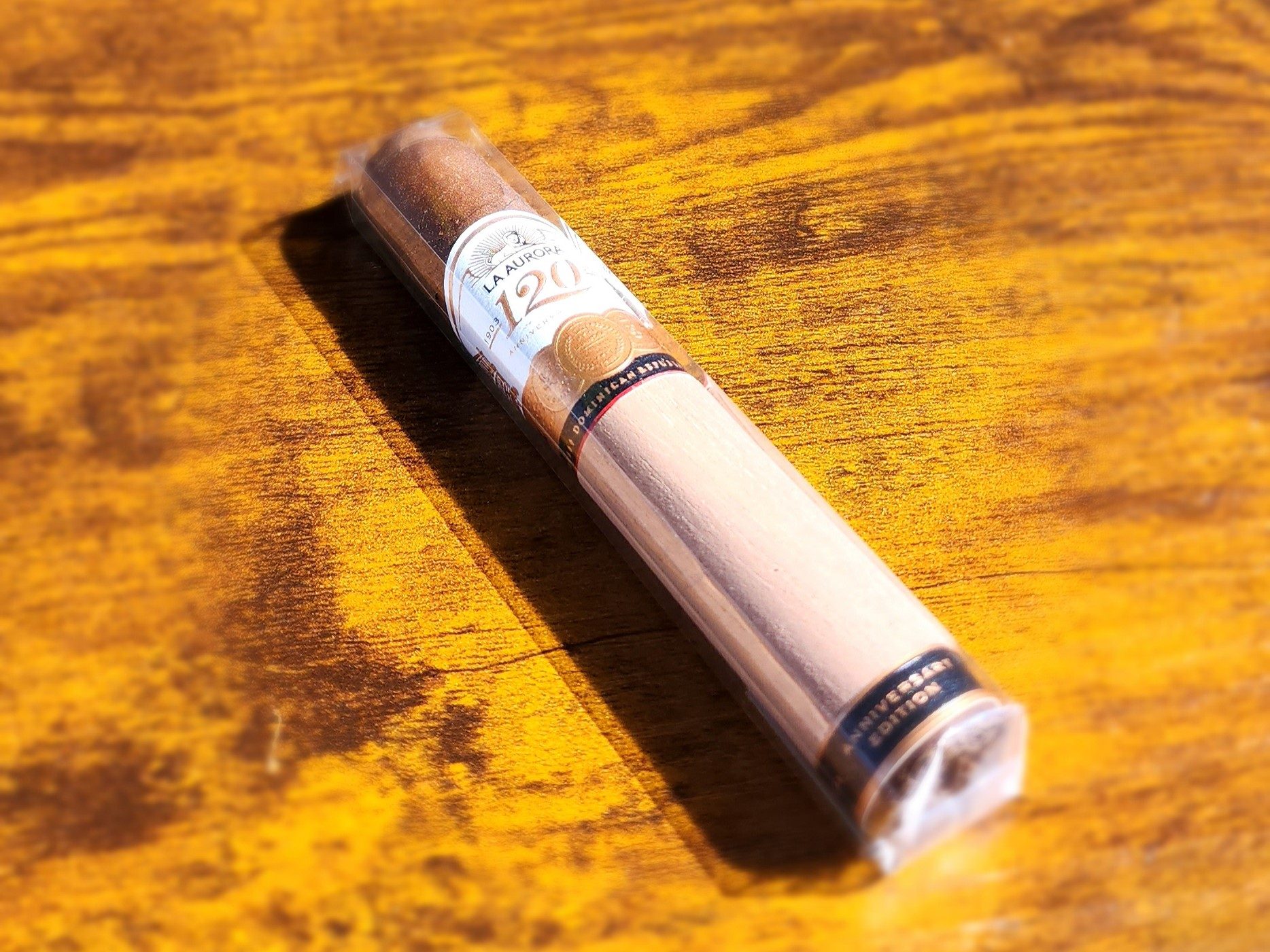 La Aurora 120th Anniversary Edition cigar up close