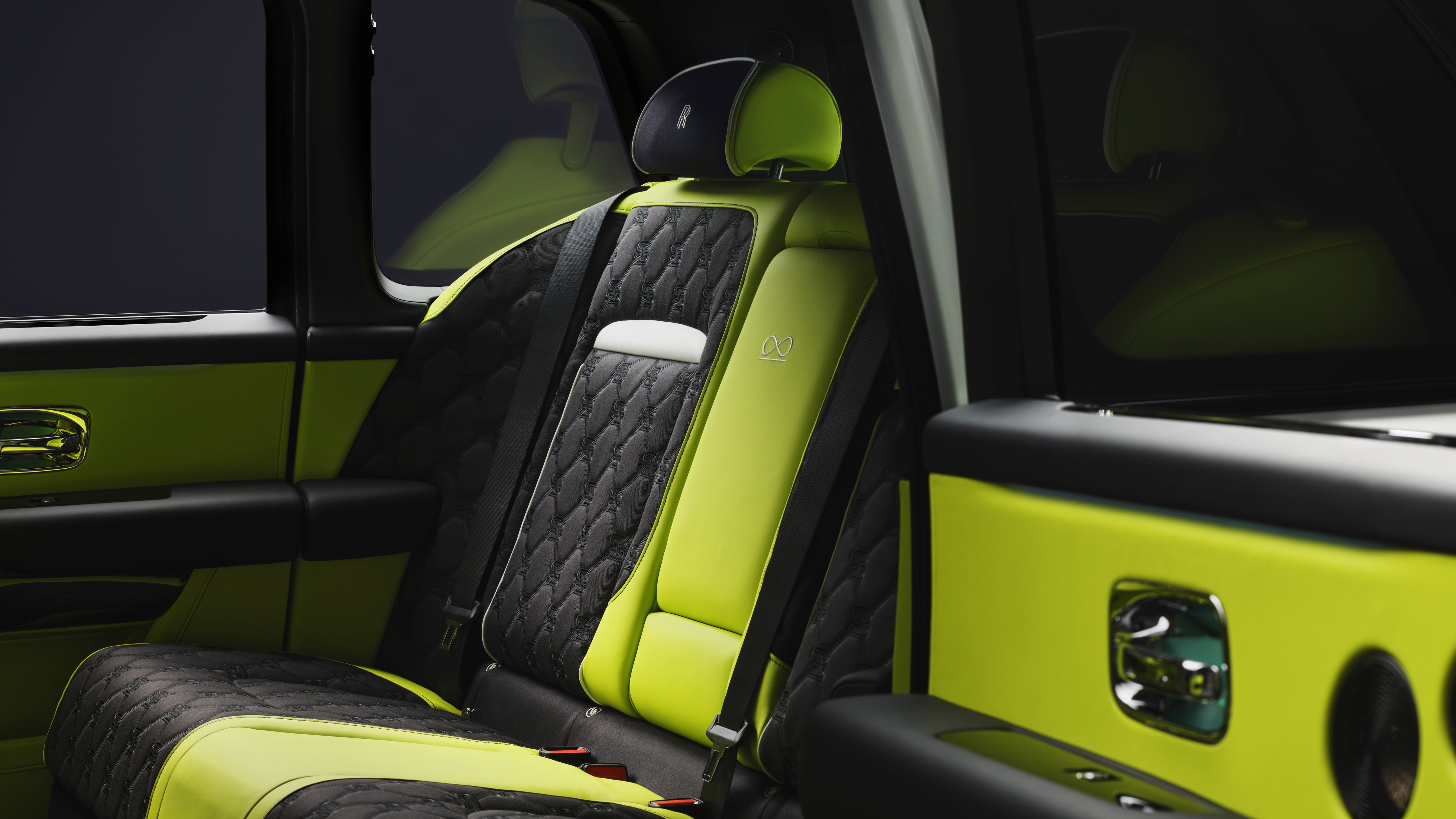 Rolls Royce Black Badge Cullinan II interior