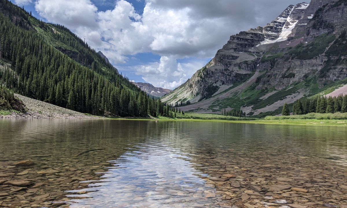 Water level view of lake and mountains, Aspen, Colorado