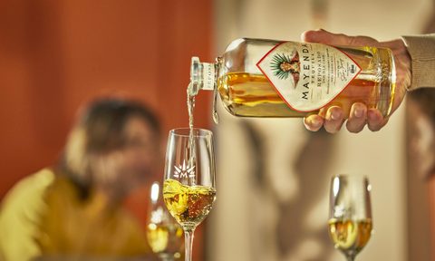 mayenda reposado double cask pour jpg 75
