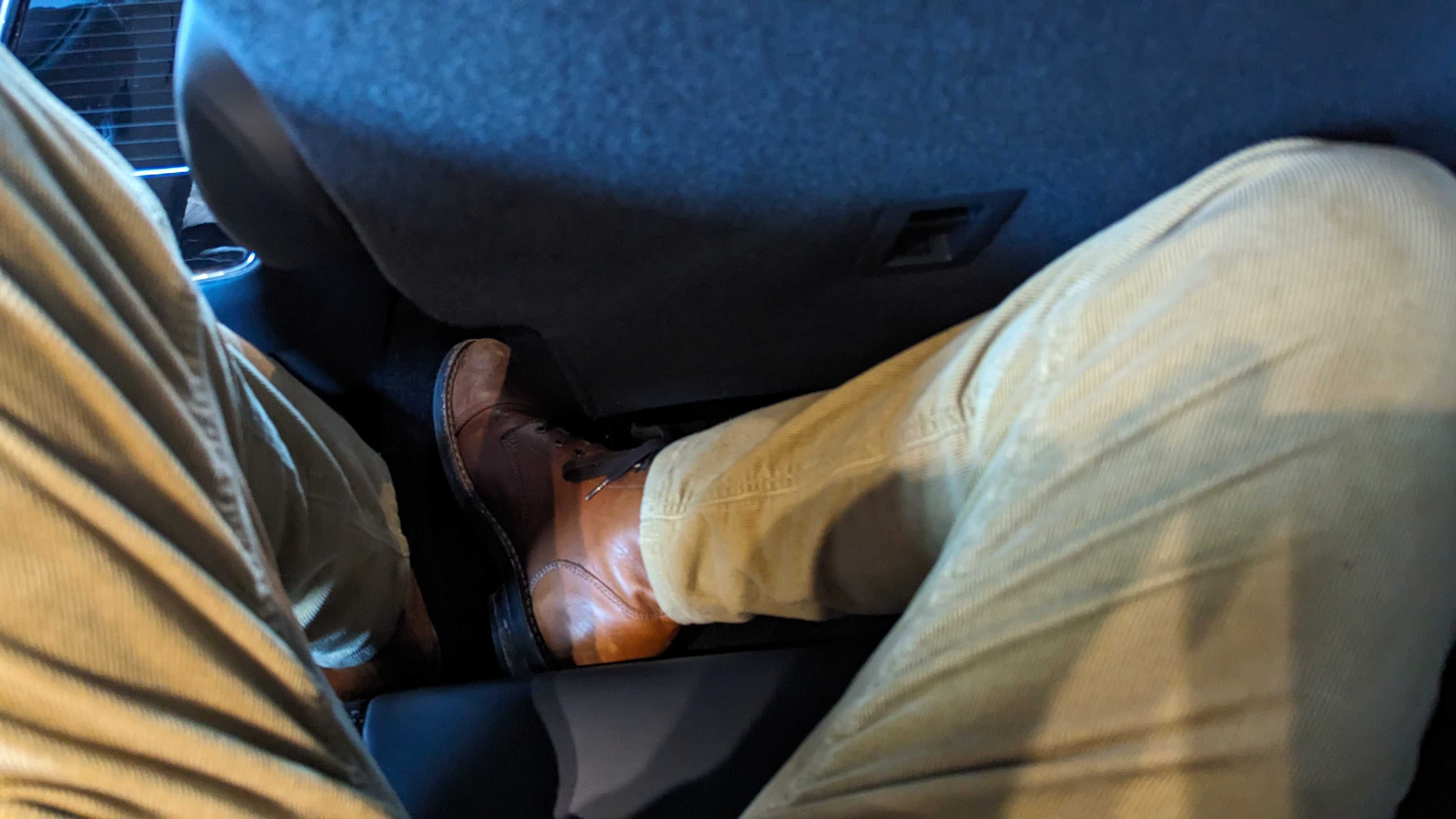 Cramped legs in the third row of a 2025 Lincoln Aviator