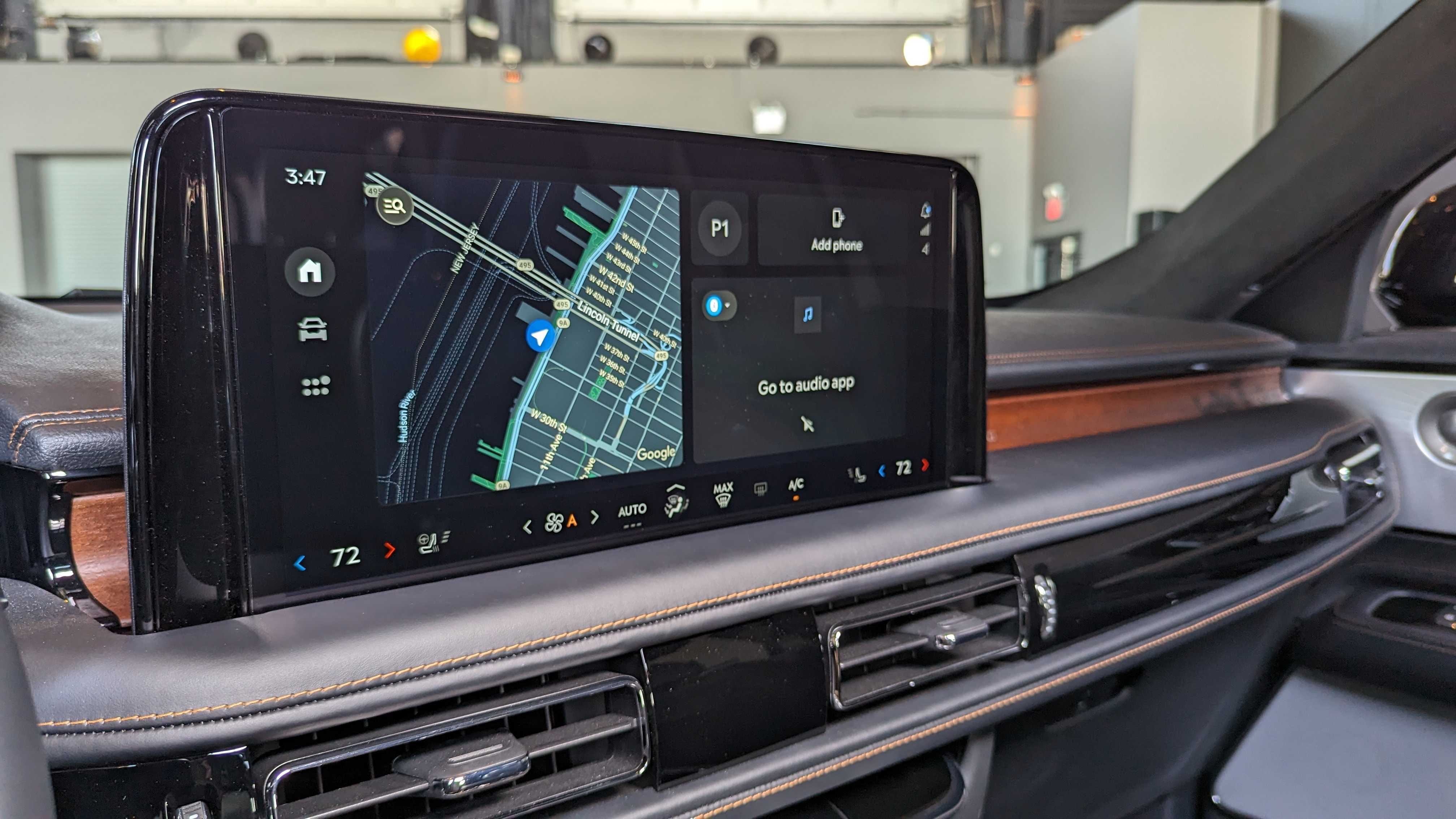 Google Maps in the 2025 Lincoln Aviator