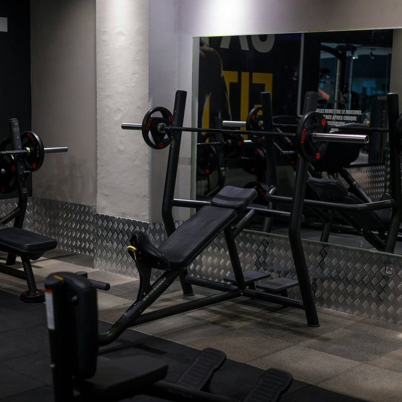 Incline bench.