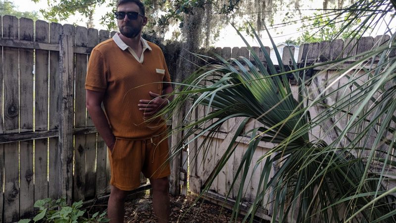 man in Dandy Del Mar set
