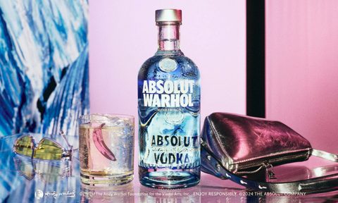 absolut vodka warhol 0bc48de8 dd43 4fbd bfbe a85d839f6fec 1220x686 jpg
