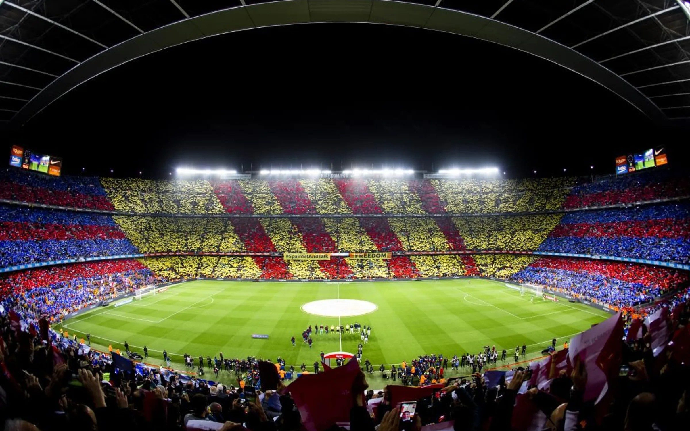 Night game at Camp Nou