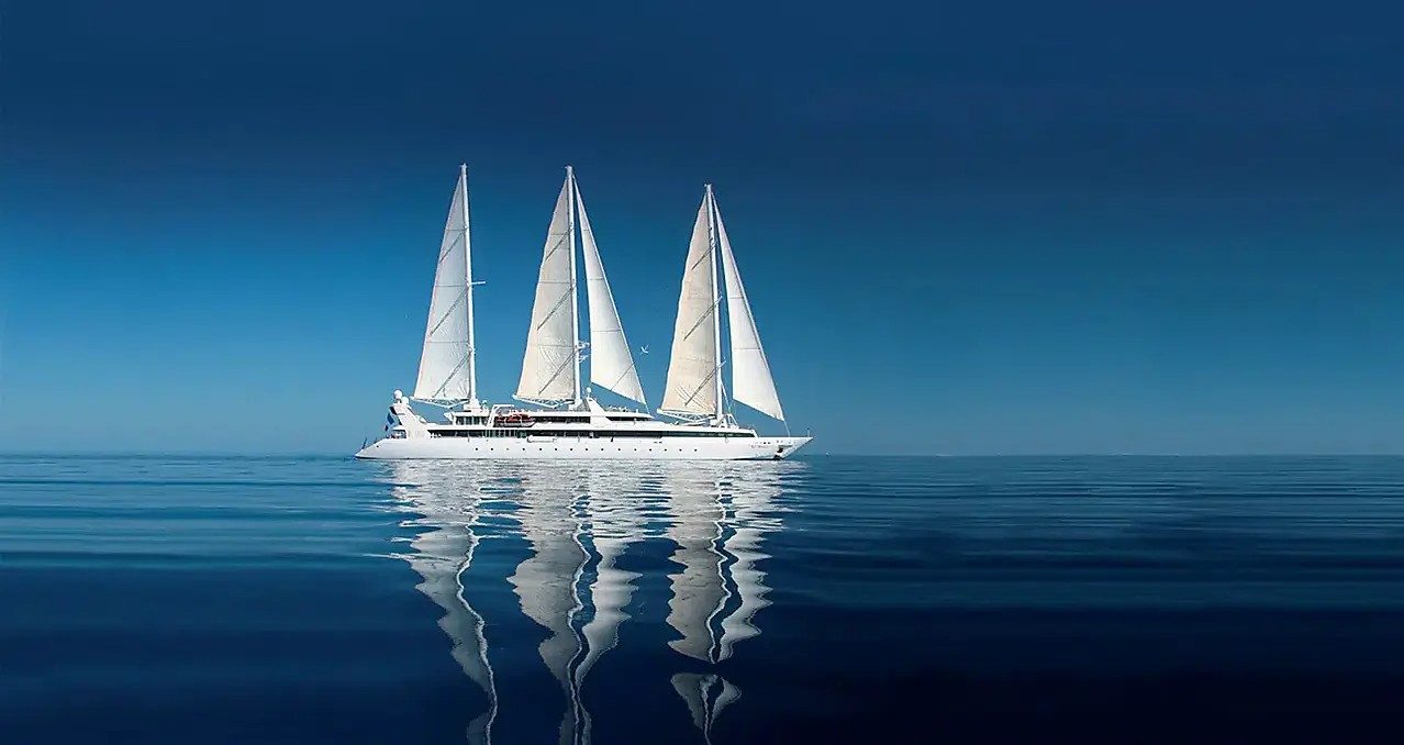 Le Ponant sailing on the sea