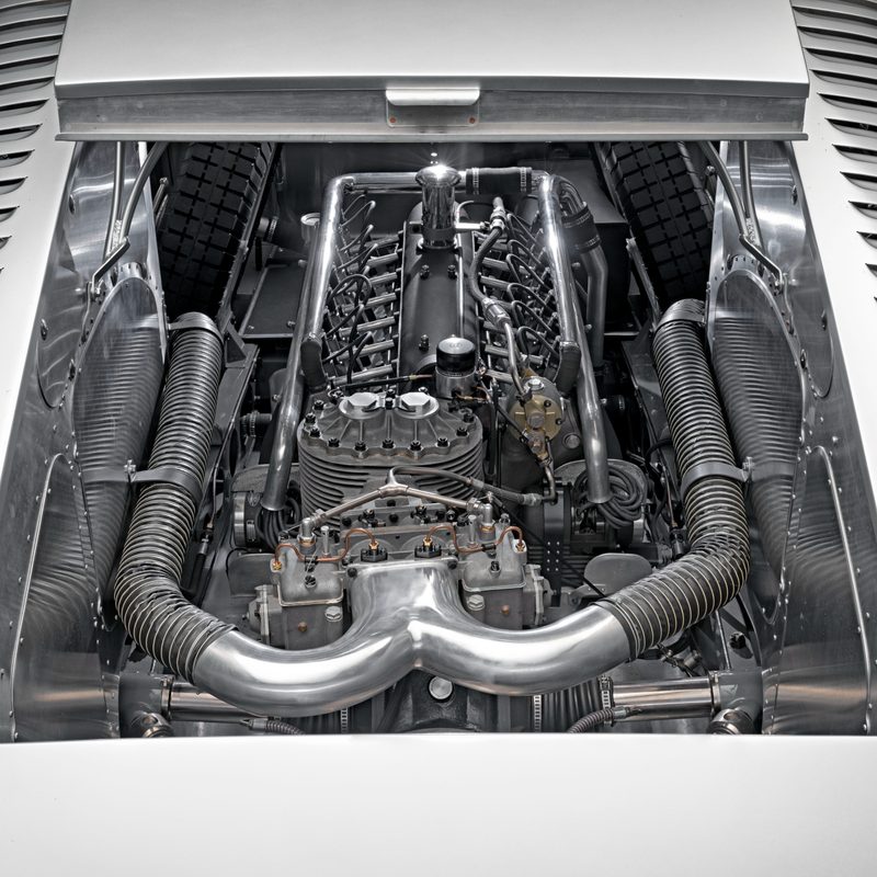 Supercharged 16-cylinder motor of the 2023 Audi Schnellsportwagen.