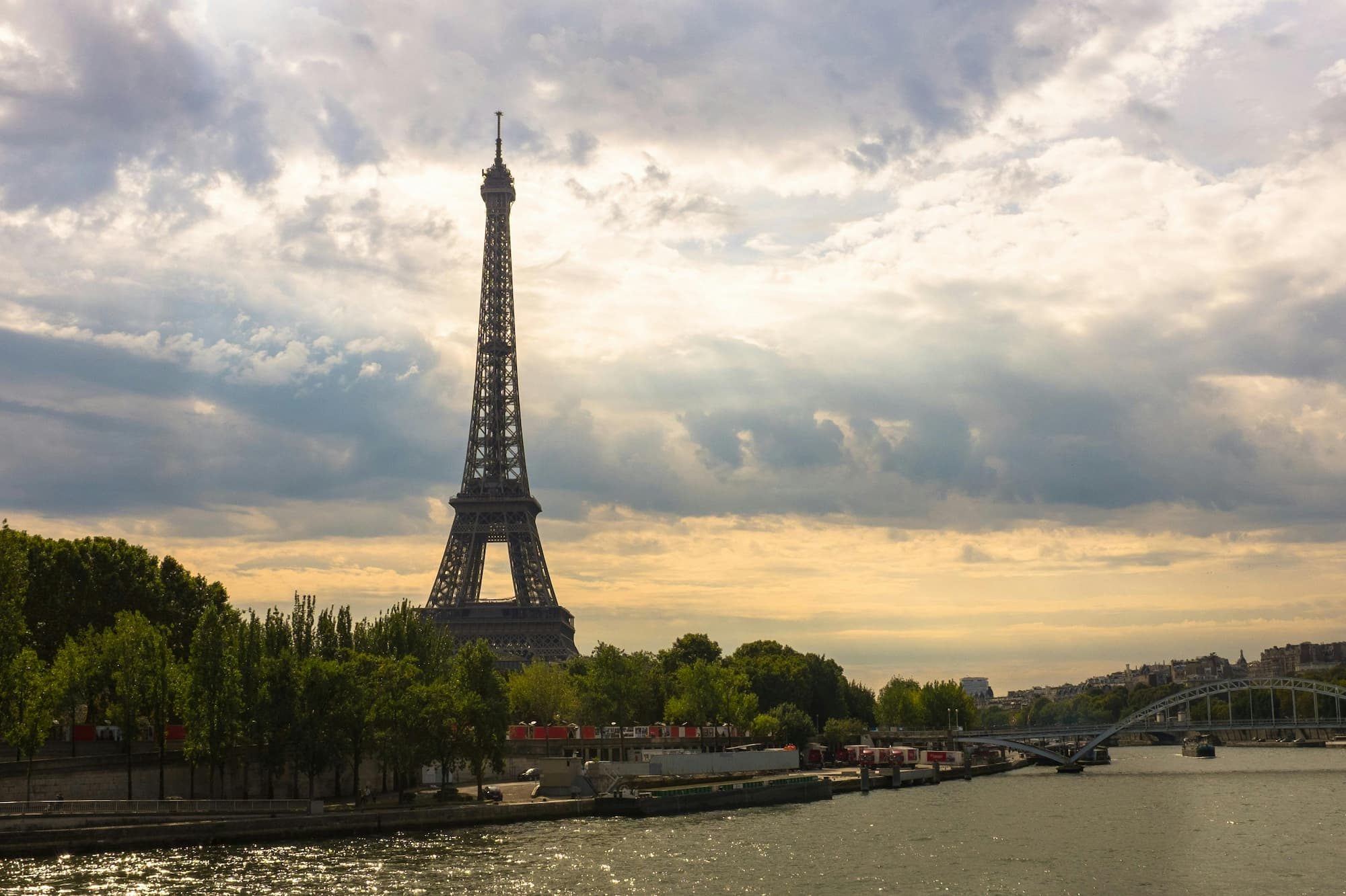 Eiffel tower during day