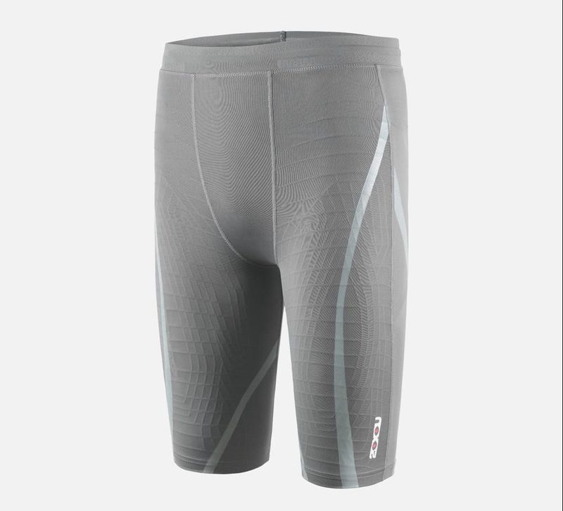 2XU compression shorts for desert running