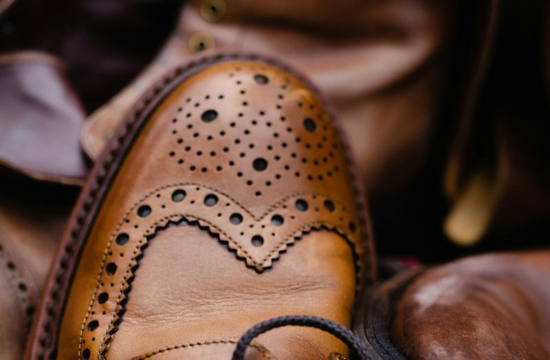 Brouged dress shoe