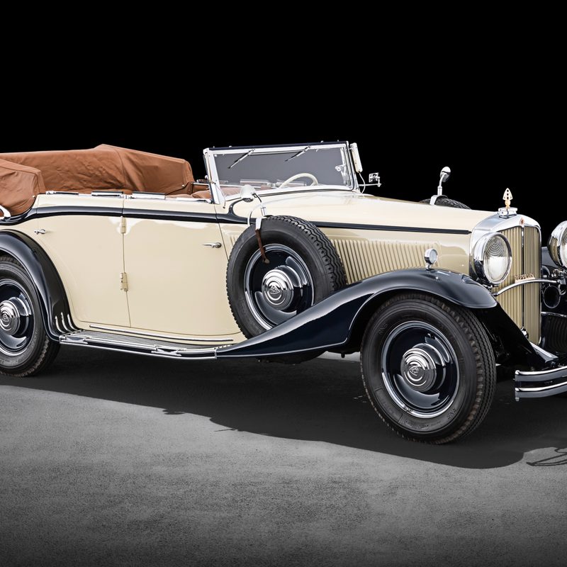Maybach Zeppelin DS 8, 1932, studio photo from the front right.