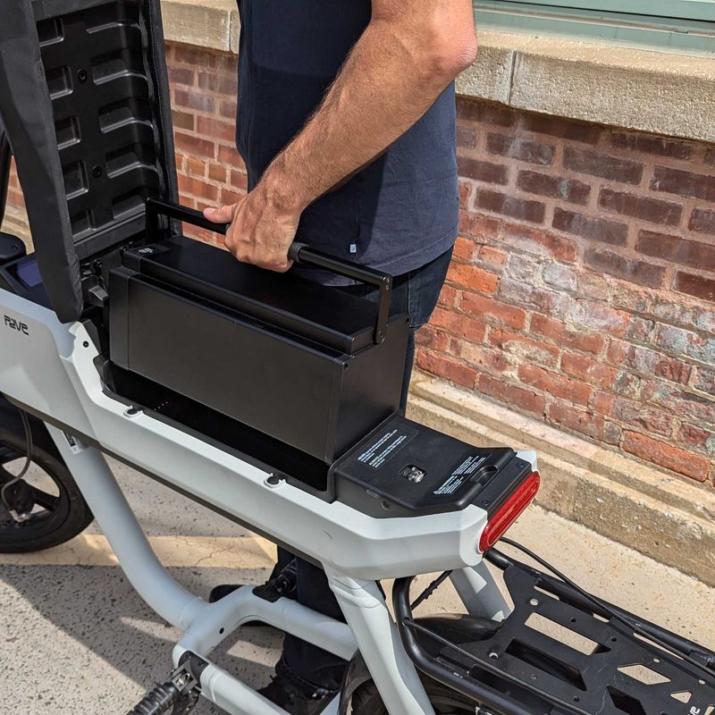 Removing battery from a Pave bike